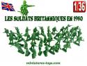 Un ensemble de 20 petits soldats anglais 1960 en plastique au 1/36e