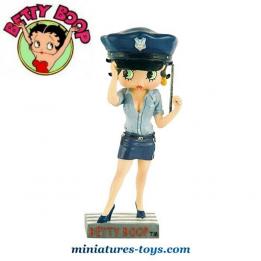 La figurine résine de Betty Boop en agent de police américain