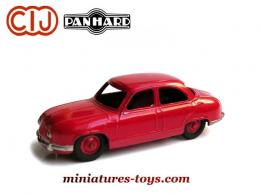 La Panhard Dyna Z 54 miniature de CIJ repeinte en rouge au 1/45e