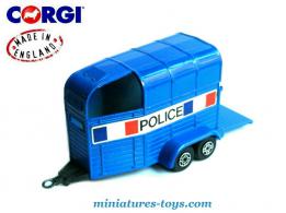 La remorque bétaillère Police en miniature par Corgi Toys au 1/43e