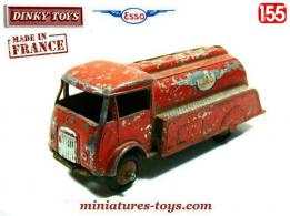 Le camion Ford citerne Esso en miniature de Dinky Toys France au 1/55e