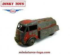 Le camion Ford citerne Esso en miniature de Dinky Toys France au 1/55e