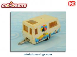 La caravane Saint Tropez blanche en miniature par Majorette France au 1/60e