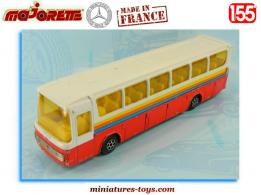 L'autocar Mercedes rouge et blanc en miniature de Majorette au 1/55e