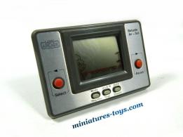 Un mini jeu d'arcade électronique LCD des années 1980 bataille air sol