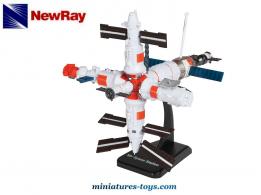 La station spatiale MIR en miniature de NewRay au 1/180e