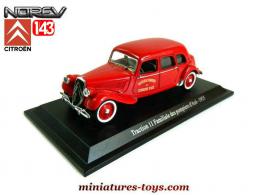 La Traction avant Citroën 11 pompiers en miniature de Norev au 1/43e