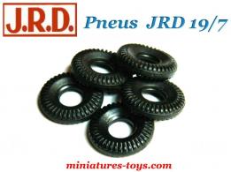Un lot de 5 pneus 19/7 noirs et striés pour camions miniatures JRD