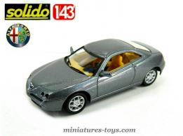 Le coupé Alfa Roméo GTV de 1999 en miniature par Solido au 1/43e