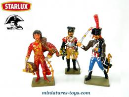 Un lot de 3 figurines de fantassins de l'empire en plomb de Starlux au 1/30e