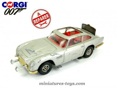 voiture james bond miniature