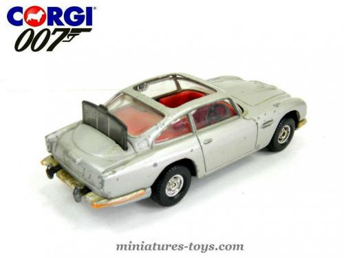 voiture miniature james bond