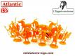 Un lot de figurines Atlantic de soldats égyptiens avec un char au 1/32e