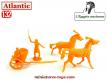 Un lot de figurines Atlantic de soldats égyptiens avec un char au 1/32e