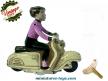 Le Scooter beige ivoire a la jeune fille en miniature façon jouet ancien en métal