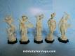 Un ensemble de 10 Statuettes chinoises en plastique des cafés Maurice 