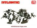 Un lot de 15 figurines d'indiens Atlantic en miniatures au 1/76e