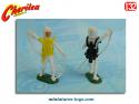 Un lot de 2 cosmonautes en figurines plastique par Cherilea au 1/32e