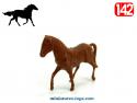 Un cheval marron en miniature plastique au 1/42e