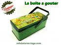 Le panier boite à gouter ancien en metal vert sérigraphié avec un dessin de Bozz