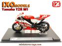 La moto Yamaha YZR M1 n°33 de Marco Melandri miniature Ixo Models au 1/24e