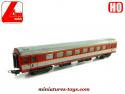 La voiture voyageurs A9 de la SNCF en miniature Lima au HO