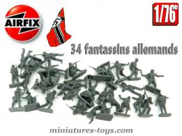 Un lot de petits soldats allemands de 1944 en figurines par Airfix au 1/76e