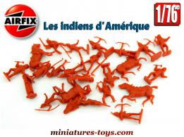 Un lot de 24 indiens d'Amérique en figurines par Airfix au 1/76e