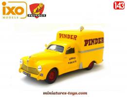 La Peugeot 203 C8 du cirque Pinder en miniature Ixo Models au 1/43e