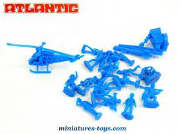 Un ensemble de 16 figurines de l'armée de l'air par Atlantic au 1/76e