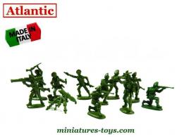 Un lot de 10 figurines Atlantic de la brigade italienne San marco au 1/32e