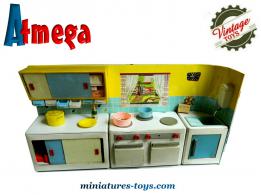 La cuisine dinette jouet ancien en métal des années 1960 Atmega