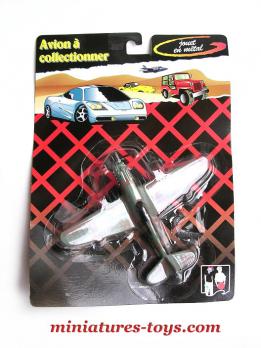 L'avion de chasse américain Curtiss P40 miniature au 1/76e