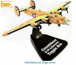 Le bombardier B-24 Liberator Consolidated en miniature métal au 1/144e