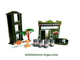 Un ensemble diorama base militaire et accessoires en miniatures