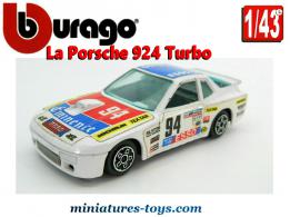 La Porsche 924 Turbo blanche en miniature par Bburago au 1/43e