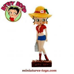 La figurine résine de Betty Boop en fermière