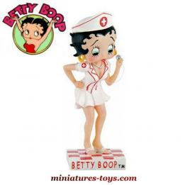 La figurine résine de Betty Boop en infirmière de charme