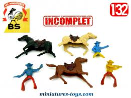 Les cow boys en figurines plastique 1960 par BS Beuzen Sordet au 1/32e incomplets