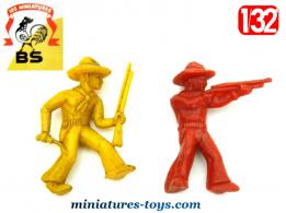 Les deux cow boys en figurines plastique 1960 par BS Beuzen Sordet au 1/32e