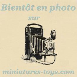 La roue de secours de la cuisine roulante militaire miniature de Dinky Toys France