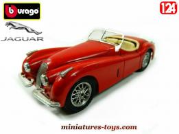 La Jaguar XK 120 Roadster rouge en miniature de Burago au 1/24e