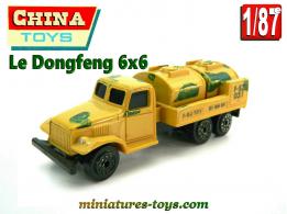 Le camion citerne militaire Dongfeng 6x6 en miniature China Toys au 1/87e HO