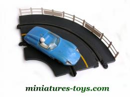 Lot de 9 barrières blanches pour circuits routiers de la marque Circuit 24