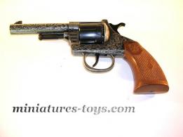 Un joli revolver jouet en métal de type Colt Western Oregon...