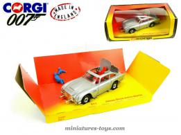 L'Aston Martin DB5 de James Bond en miniature par Corgi au 1/36e