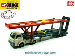 Le tracteur Ford D avec sa semi remorque porte autos de Corgi Juniors au 1/65e