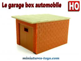 Le garage box a voiture en miniature pour le décor de réseau de trains au HO