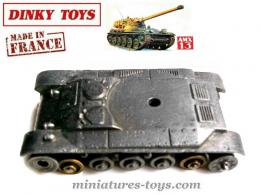 La caisse brut de metal du char AMX 13 miniature de Dinky Toys France au 1/55e