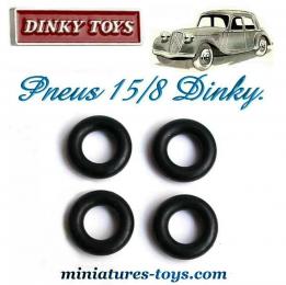 Lot de 4 pneus Dinky Toys 15/8 lisses pour la Traction avant Citroën Dinky